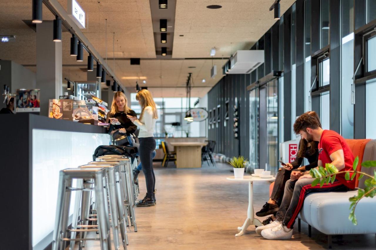 Хостел A&O Graz Hauptbahnhof Экстерьер фото