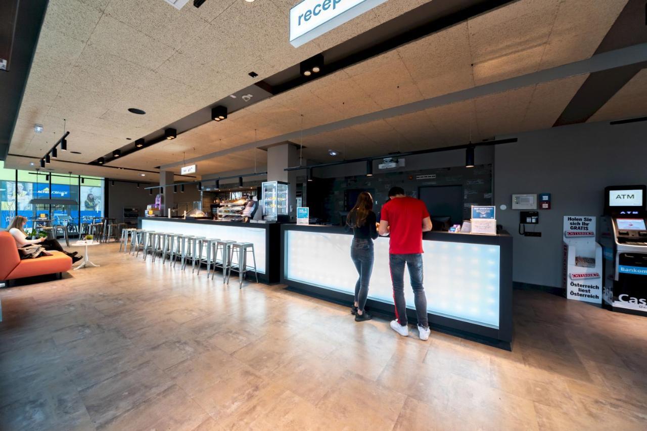 Хостел A&O Graz Hauptbahnhof Экстерьер фото